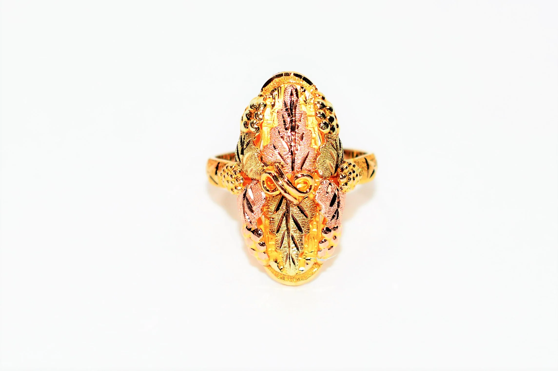Black Hills Gold Ring 10K Solid Gold Vintage Ring Leaf Ring Vine Ring Boho Ring Nature Ring Black Hills Dakota Jewelry Estate Jewellery