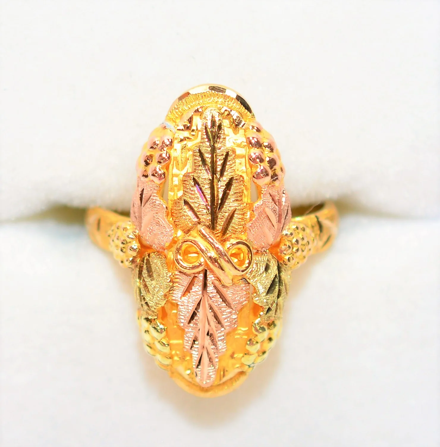 Black Hills Gold Ring 10K Solid Gold Vintage Ring Leaf Ring Vine Ring Boho Ring Nature Ring Black Hills Dakota Jewelry Estate Jewellery - Image 5