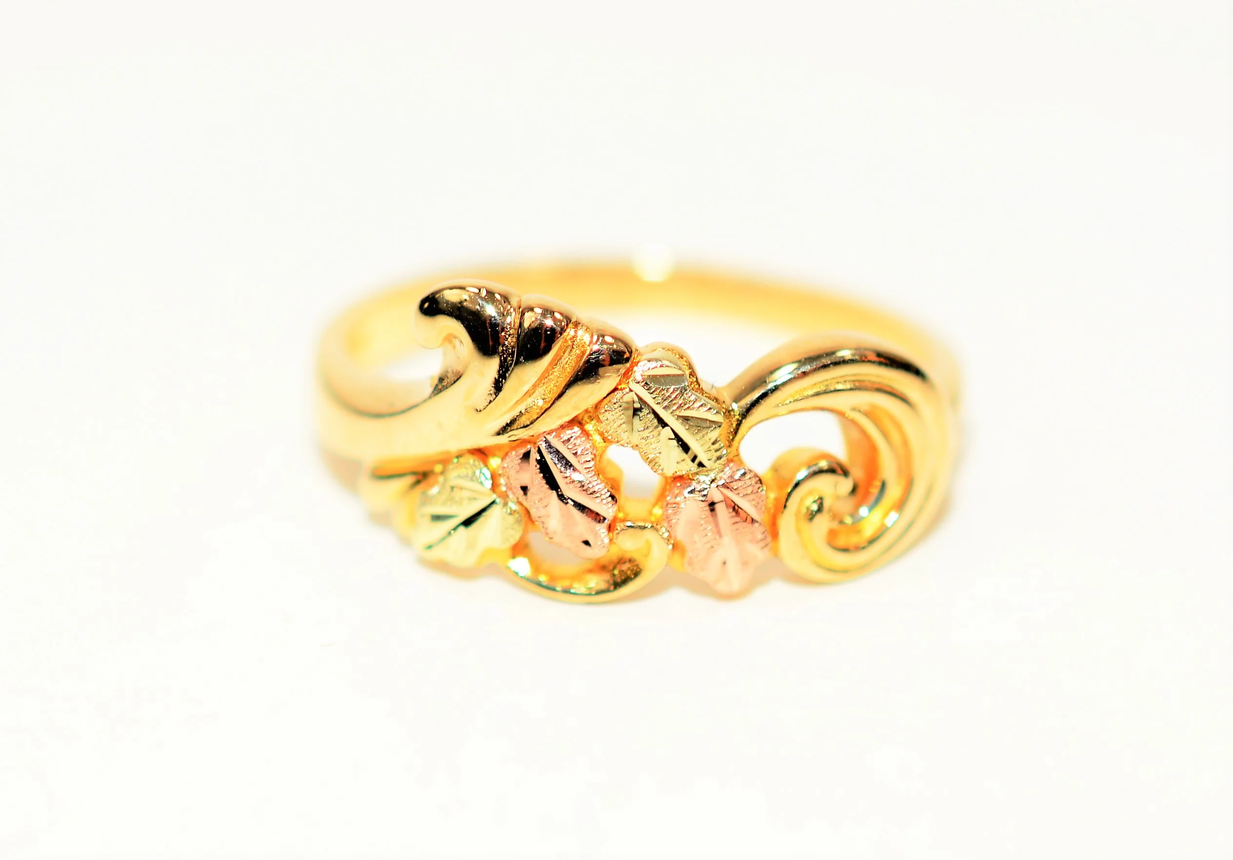 Black Hills Gold Ring 10K Solid Gold Band Leaf Ring Ladies Ring Stackable Ring Vine Ring Nature Ring Boho Ring Women's Ring USA Fine Jewelry