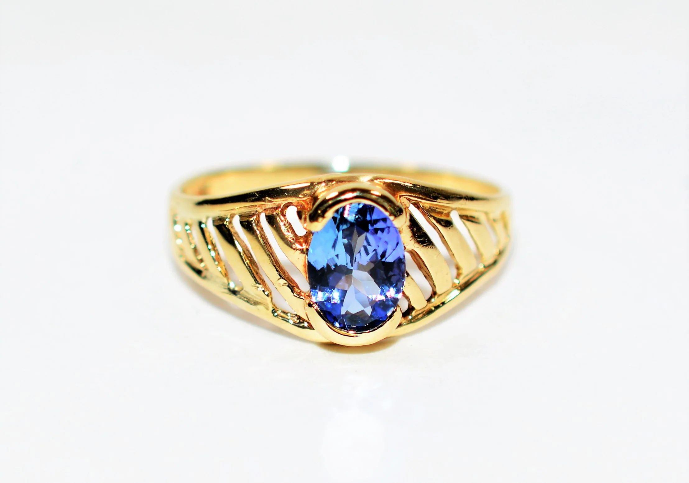 Natural Tanzanite Ring 14K Solid Gold .79ct Solitaire Ring Statement Ring Cocktail Ring Vintage Ring December Birthstone Ring Estate Jewelry