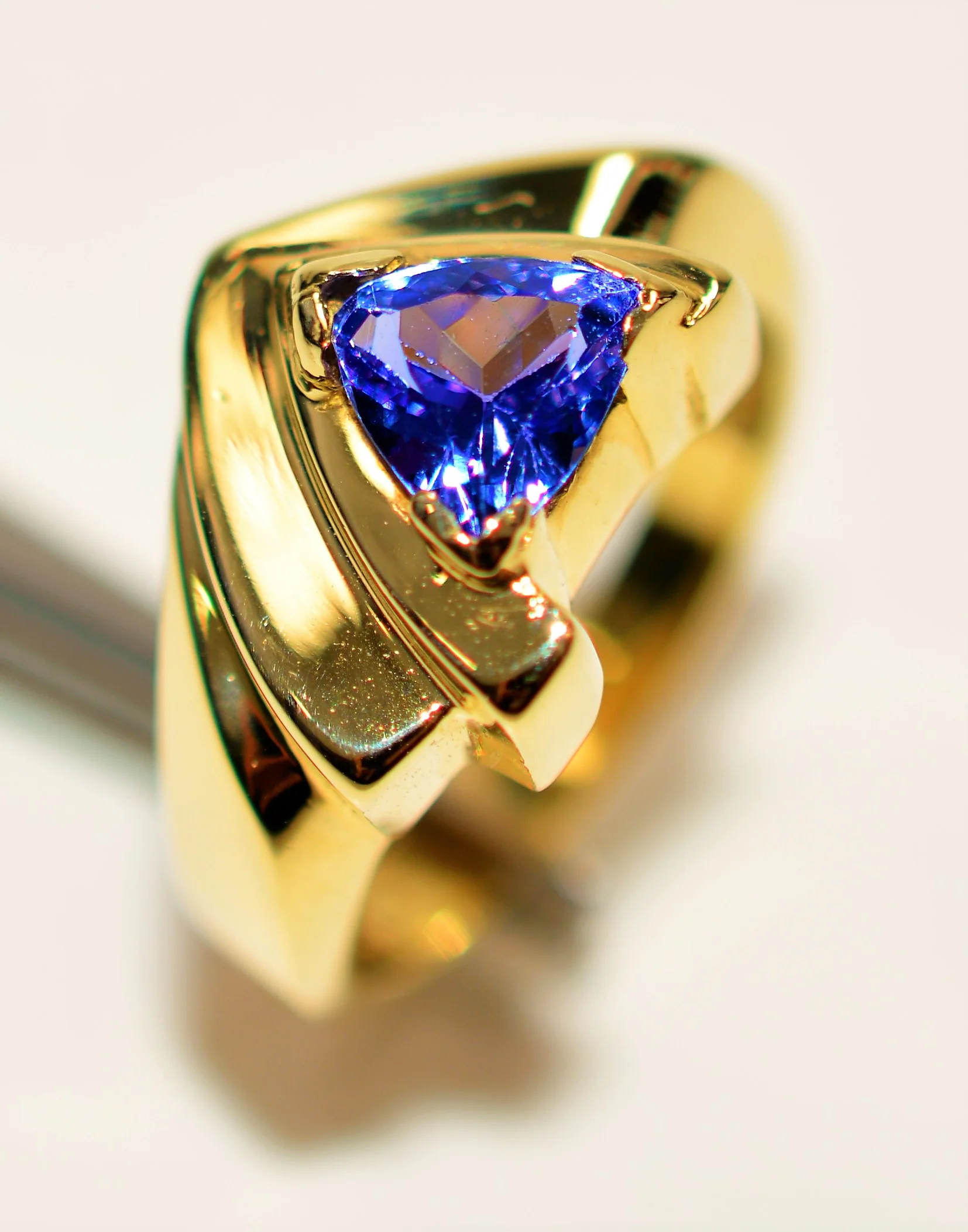 Natural Tanzanite Ring 14K Solid Gold .88ct Solitaire Ring Trillion Ring Gemstone Ring December Birthstone Ring Women's Ring Vintage Ring - Image 4