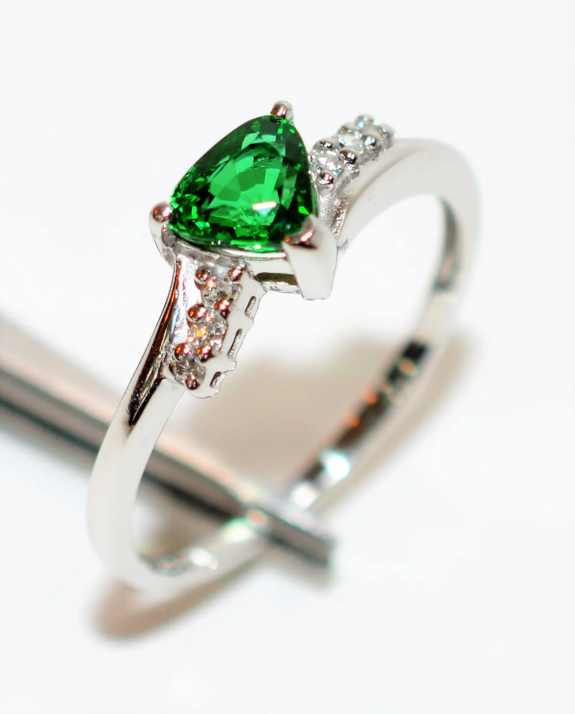 Natural Tsavorite Garnet & Diamond Ring Solid Platinum .75tcw Trillion Ring Green Ring Gemstone Ring Garnet Ring Tsavorite Ring Estate Ring - Image 4